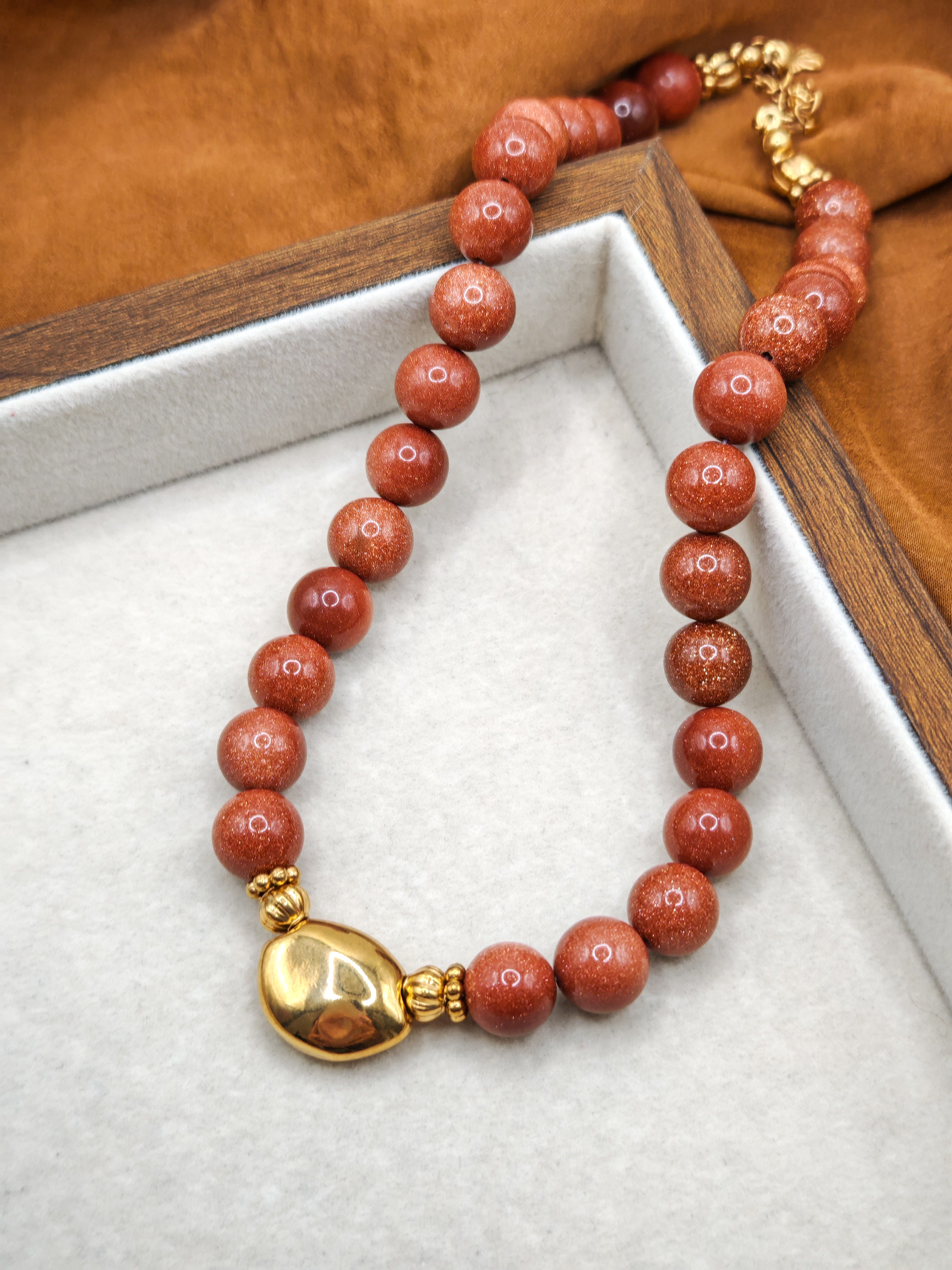 Colliers MODERN TALISMAN